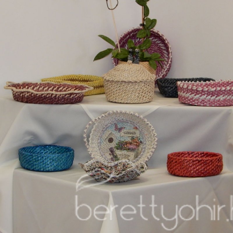 A berettyóújfalui papírfonó kör kiállítása 13